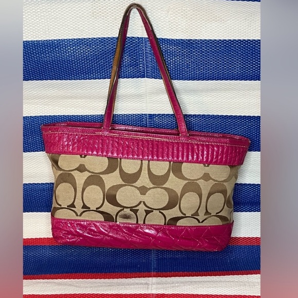 Coach Poppy Signature Monogram Quilted Tote Shopping Bag EST 1941 - Designer Bag - Picture 9 of 16